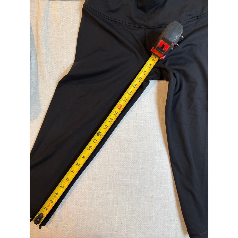 Victoria Sport Black Athletic Capris Leggings Cropped Workout Pants Women's Sz L - Picture 3 of 6